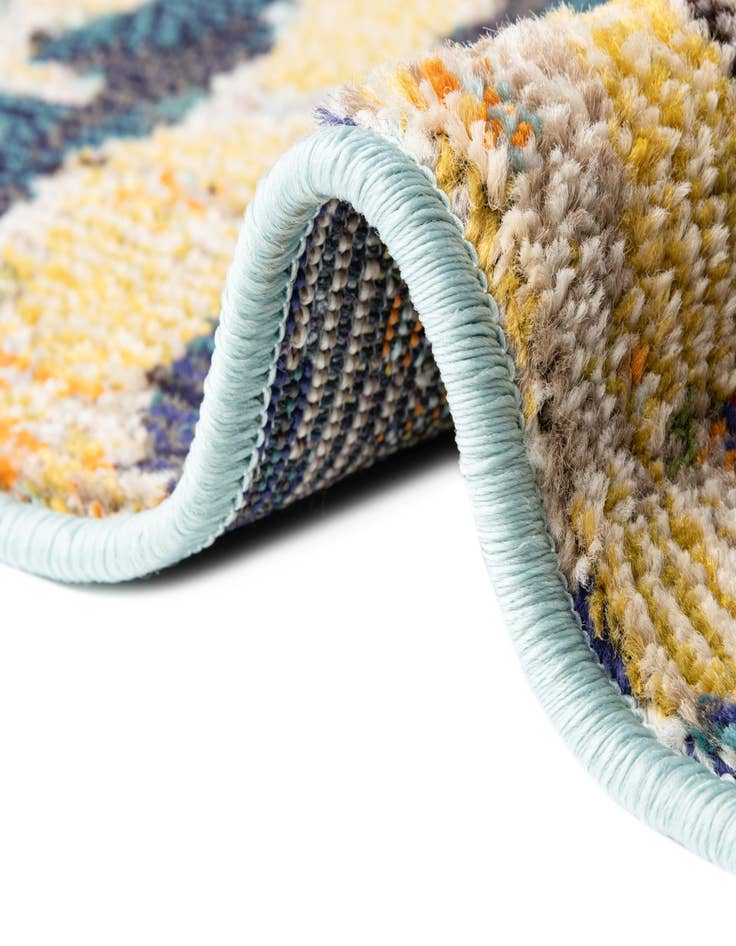 Detail image of  3' 3 x 3' 3  Washable Haerfest Round Rug