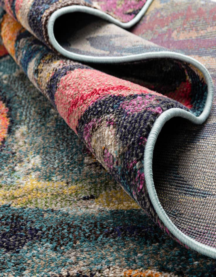Detail image of  3' 3 x 3' 3  Washable Haerfest Round Rug