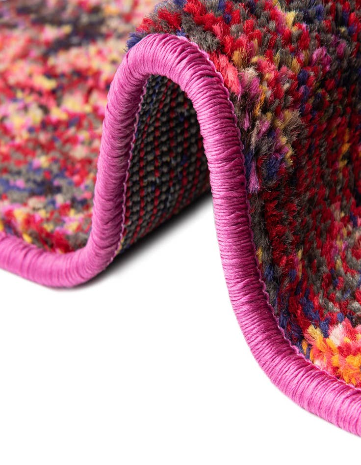 Detail image of  5' 3 x 5' 3  Washable Haerfest Round Rug