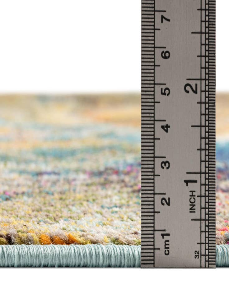 Detail image of  7' 10 x 7' 10  Washable Haerfest Round Rug