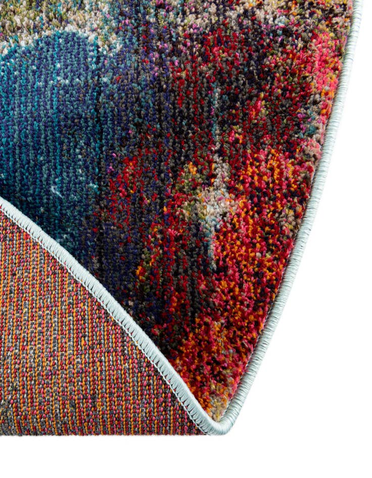 Detail image of  7' 10 x 7' 10  Washable Haerfest Round Rug