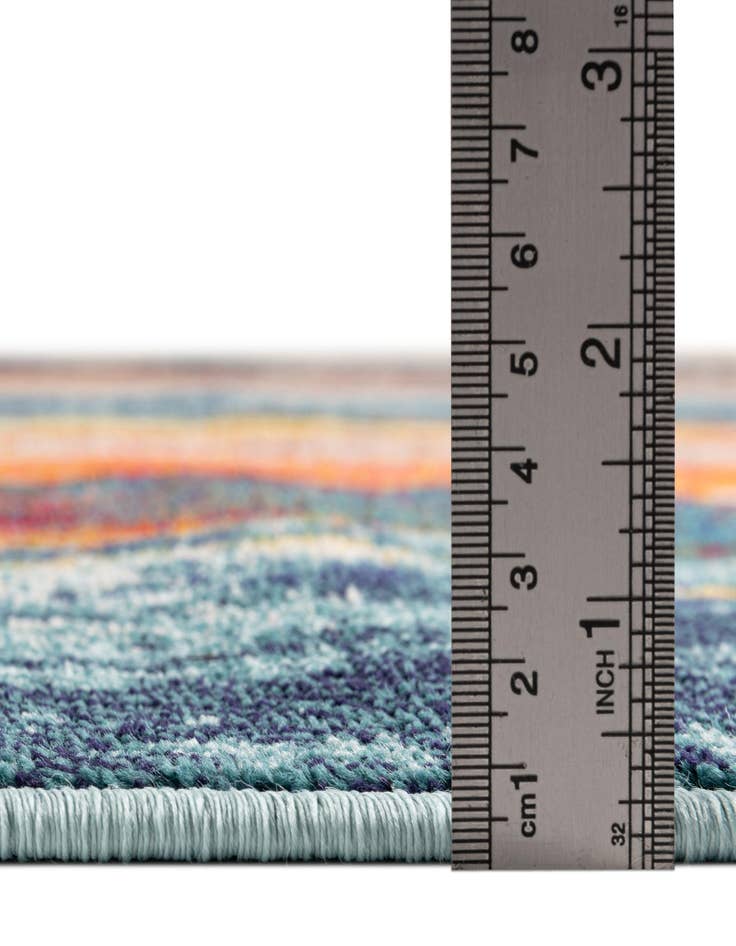 Detail image of  5' 3 x 5' 3  Washable Haerfest Round Rug