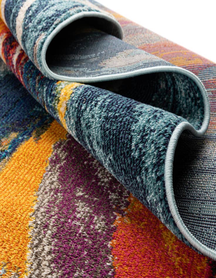 Detail image of  5' 3 x 5' 3  Washable Haerfest Round Rug