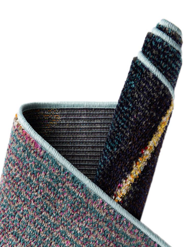 Detail image of  7' 10 x 7' 10  Washable Haerfest Round Rug