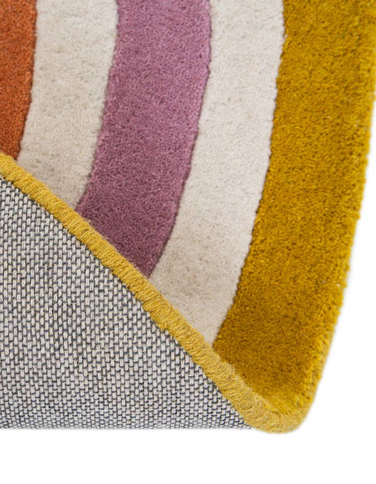 Detail image of  4' 1 x 4' 1 Hand Tufted Wool Round Rug