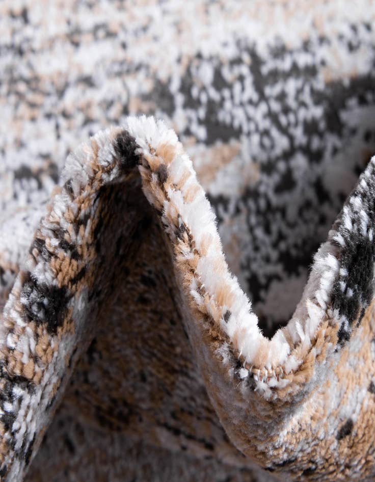 Detail image of  7' x 7' Leipzig Round Rug