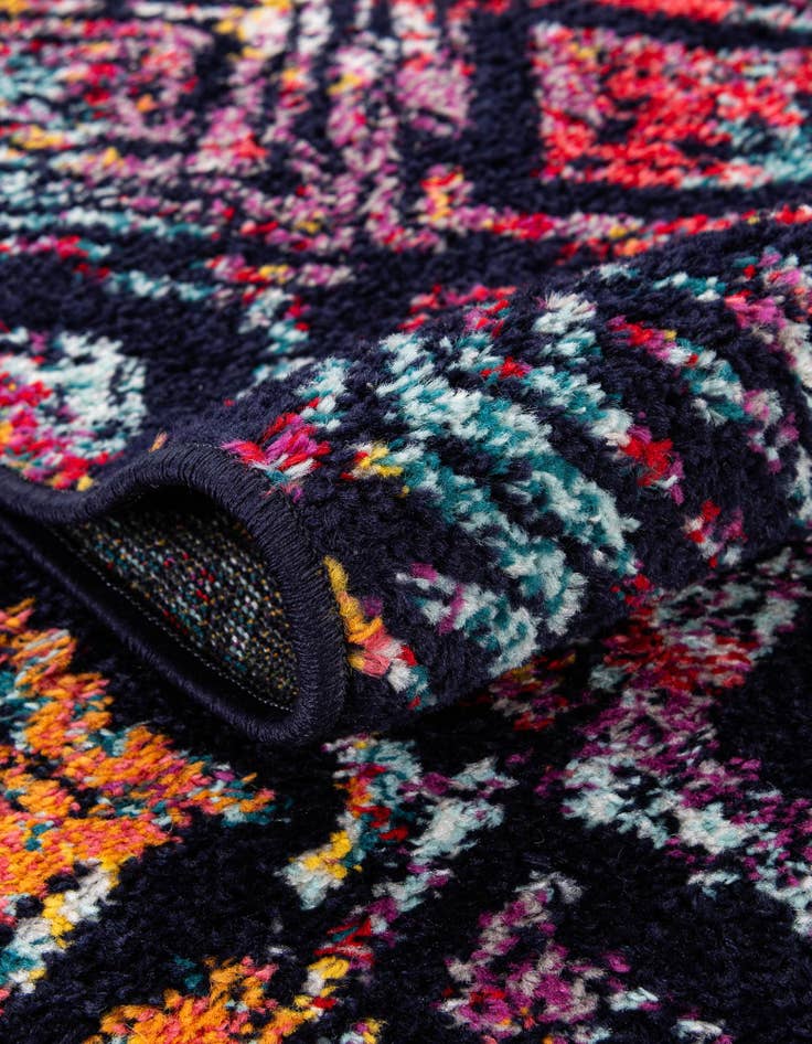 Detail image of  7' 10 x 7' 10 Madeline Round Rug