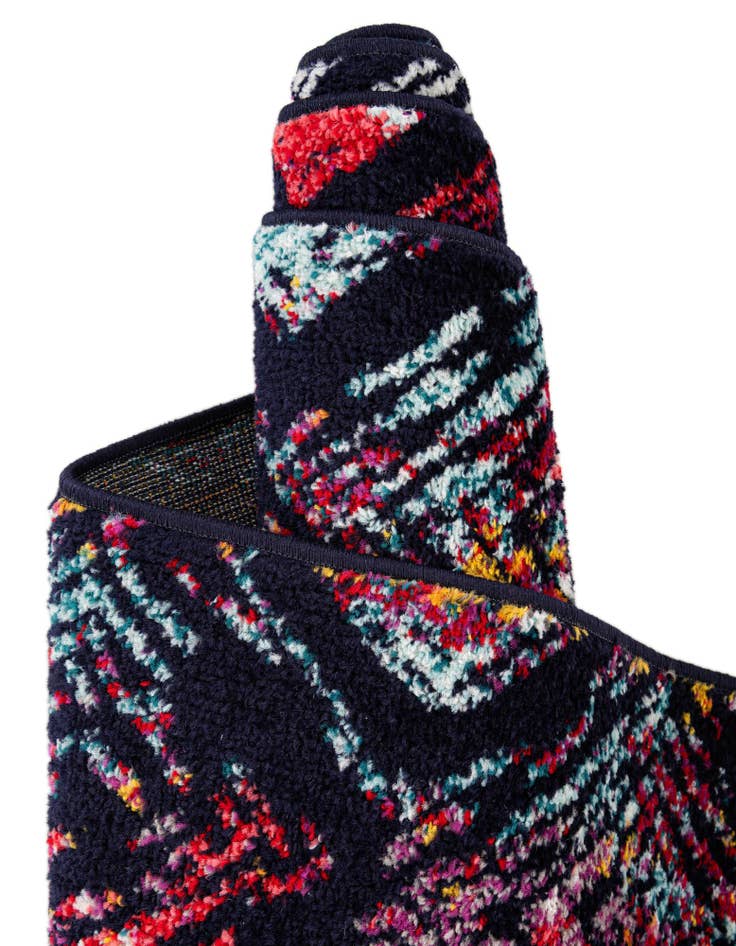 Detail image of  7' 10 x 7' 10 Madeline Round Rug