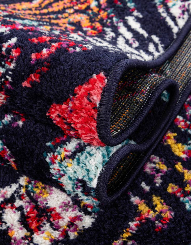 Detail image of  7' 10 x 7' 10 Madeline Round Rug