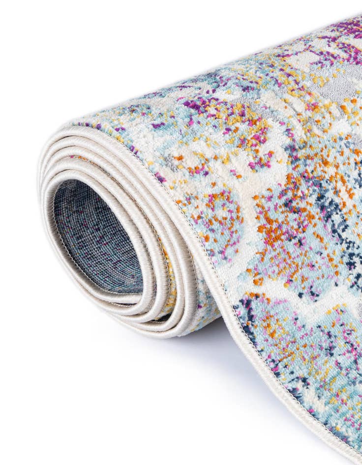 Detail image of  5' 2 x 5' 2 Malibu Round Rug