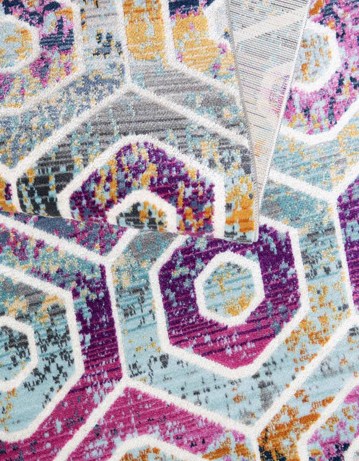 Detail image of  3' 7 x 3' 7 Malibu Round Rug