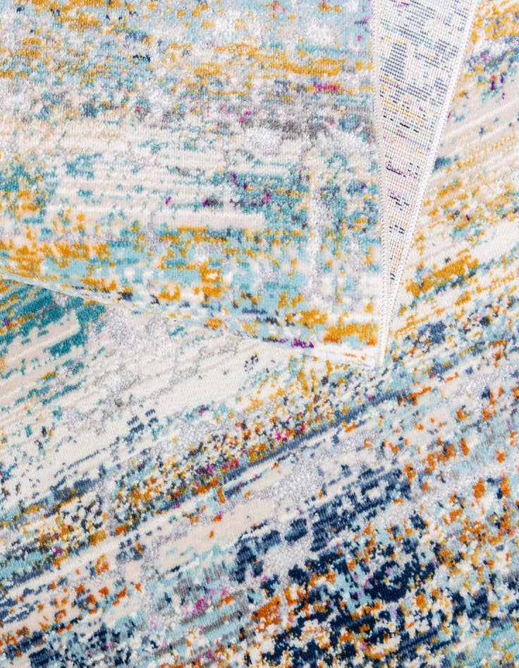 Detail image of  5' 2 x 5' 2 Malibu Round Rug