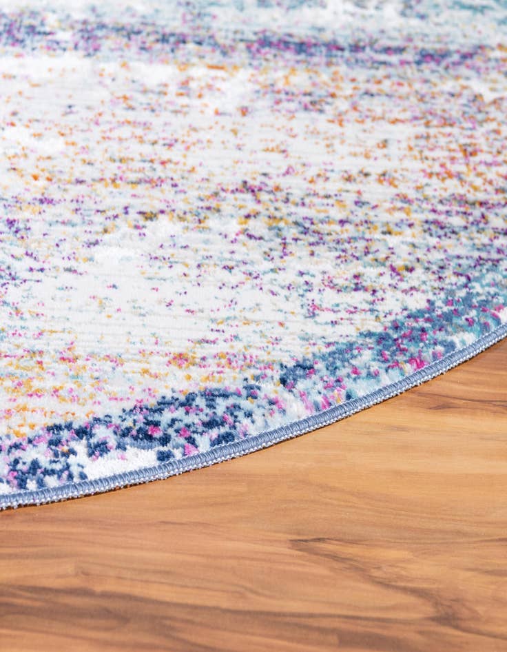 Detail image of  3' 7 x 3' 7 Malibu Round Rug