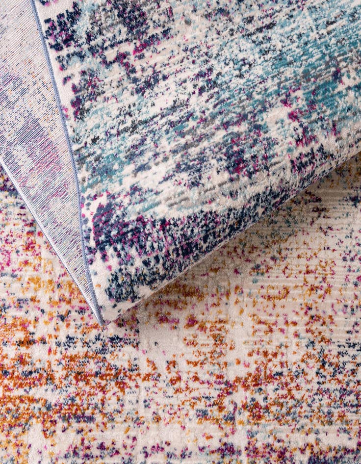 Detail image of  3' 7 x 3' 7 Malibu Round Rug