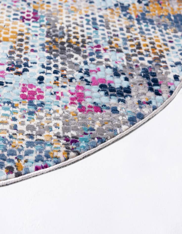 Detail image of  3' 7 x 3' 7 Malibu Round Rug