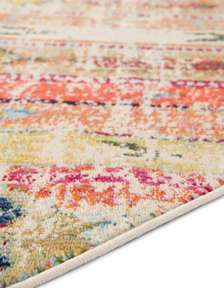 Detail image of  5' x 5'  Washable Mesa Round Rug