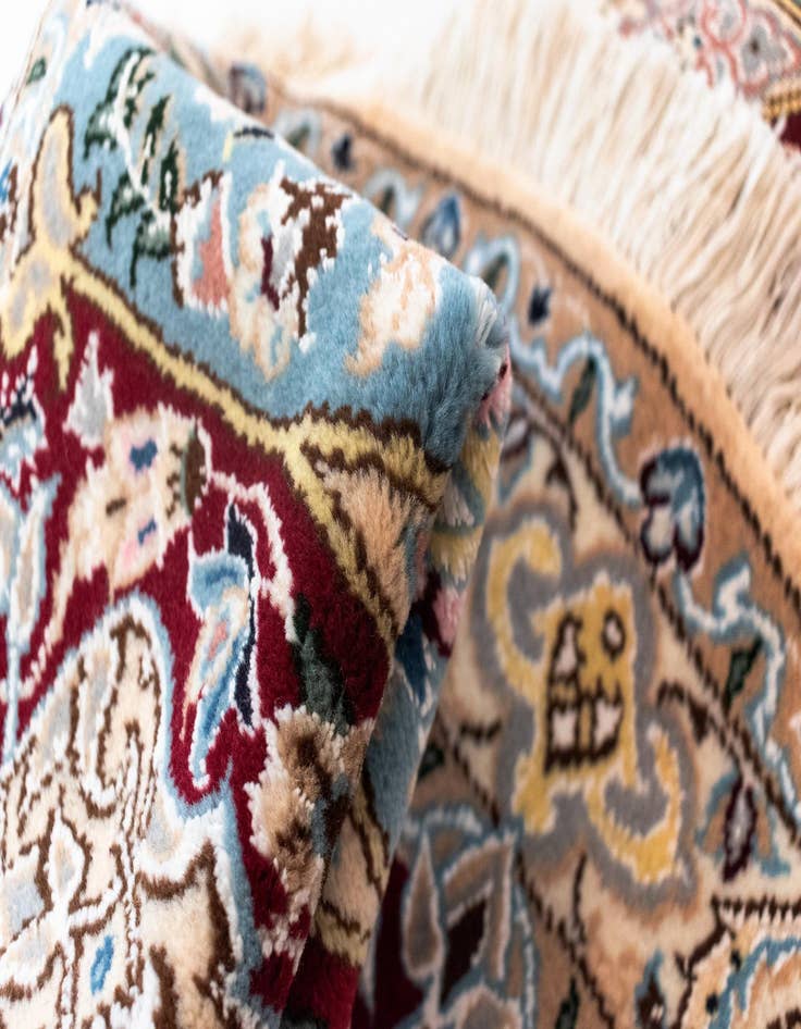 Detail image of  4' 11 x 4' 11 Nain Round Rug