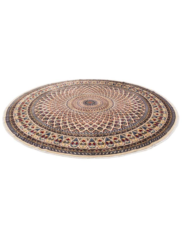 Detail image of  9' 10 x 10'  Hand Knotted Nain Round Rug
