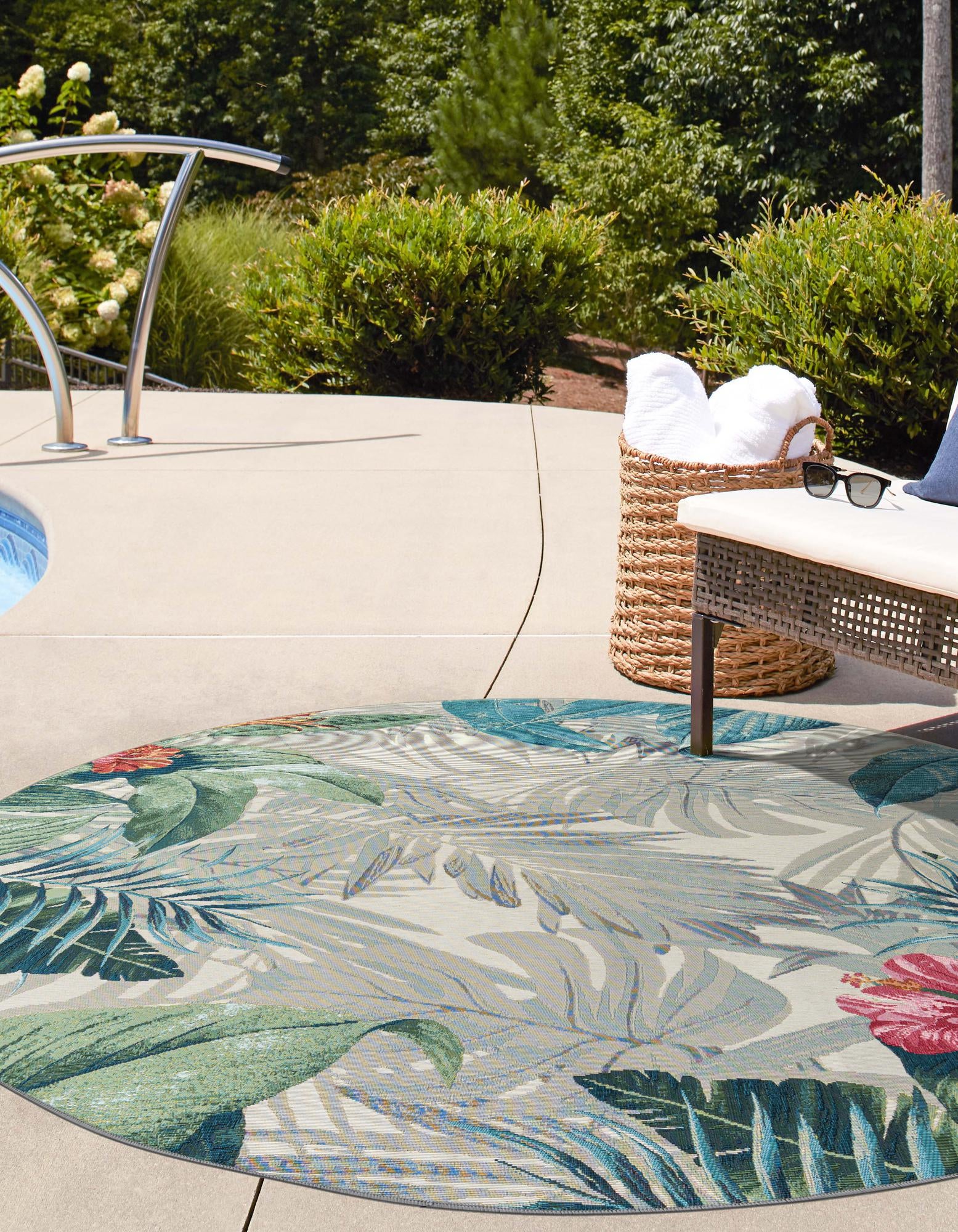 Multicolor 4' x 4' Botanical Indoor / Outdoor Round Rug | Rugs.com