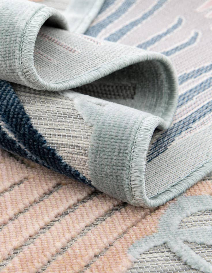 Detail image of  8' 2 x 8' 2  Washable Botanical Indoor / Outdoor Round Rug