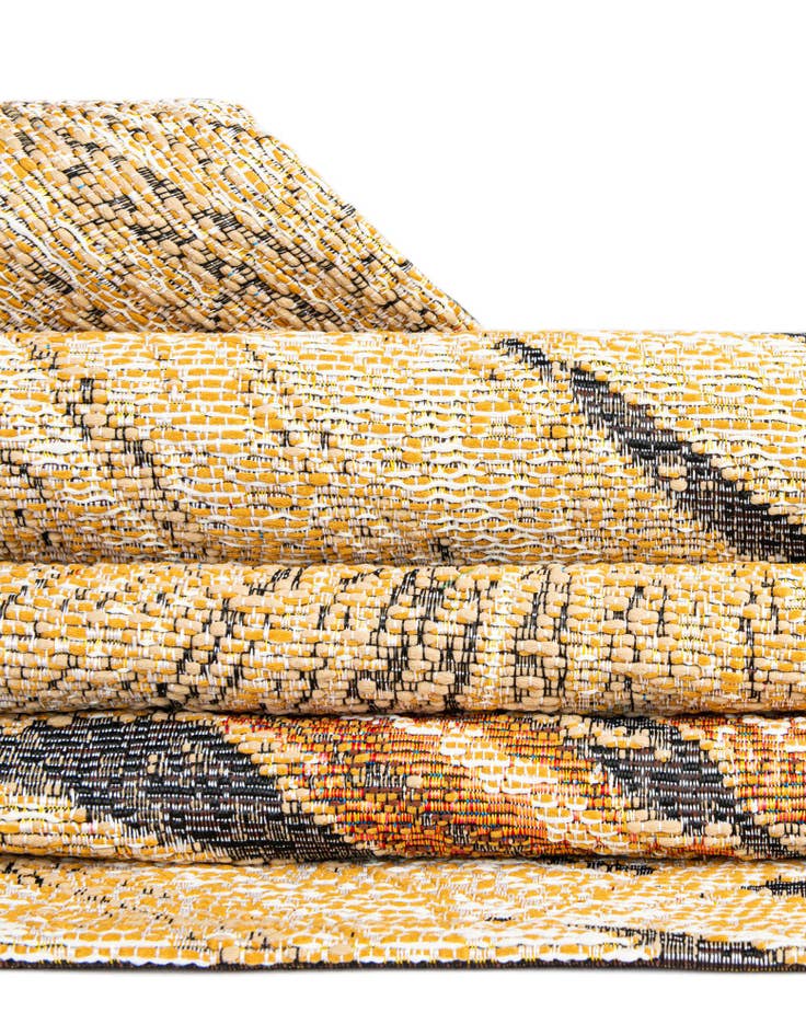 Detail image of  5' x 5'  Washable Botanical Indoor / Outdoor Round Rug