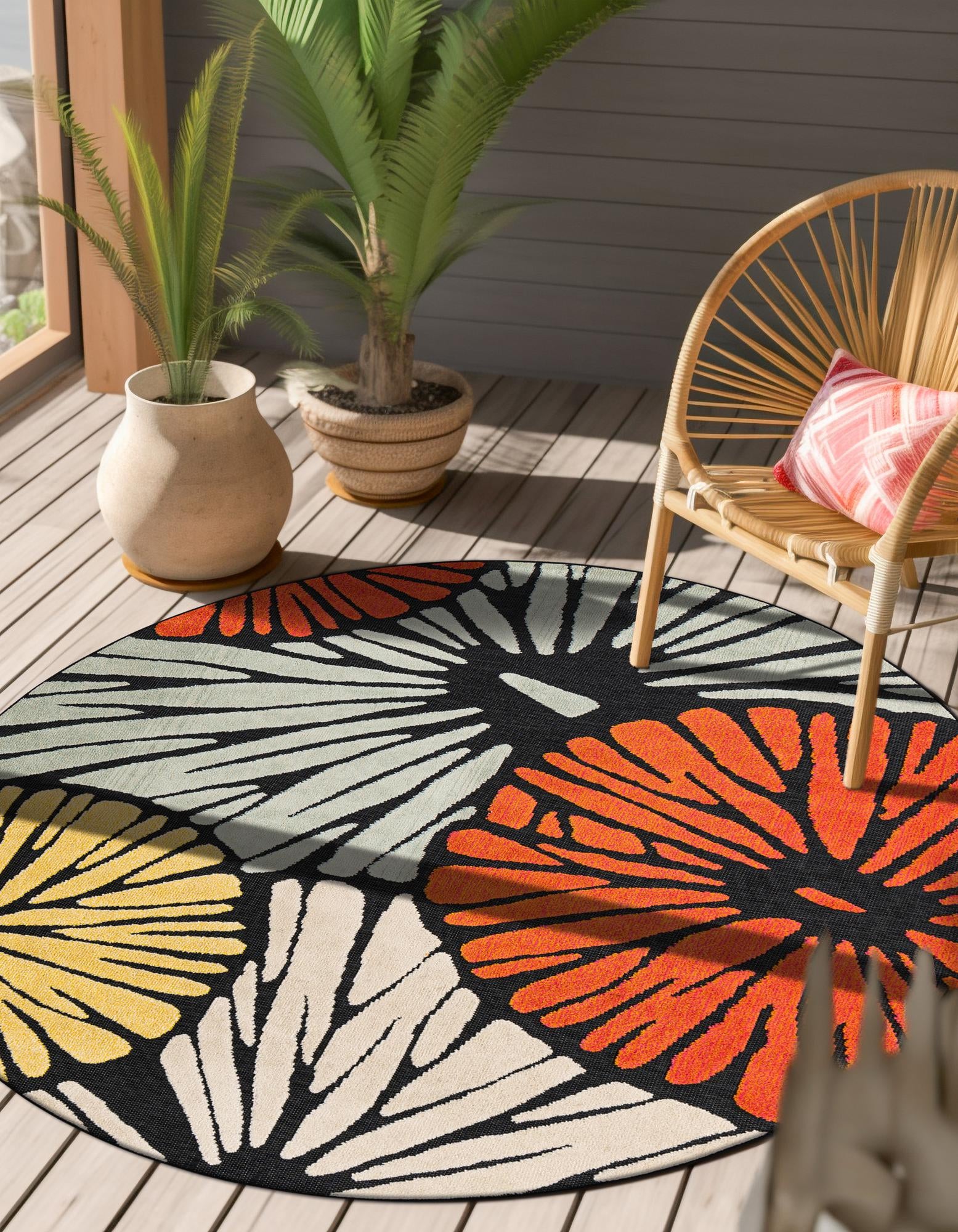 Multicolor 7' 10 x 7' 10 Casablanca Indoor / Outdoor Round Rug | Rugs.com