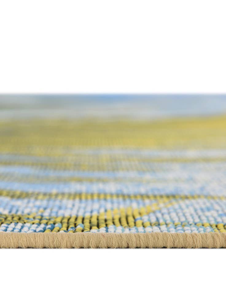Detail image of  7' 10 x 7' 10  Washable Coastal Indoor / Outdoor Round Rug