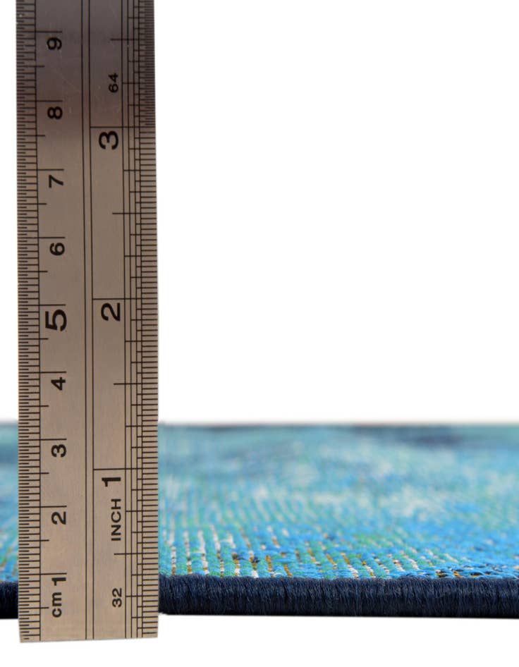 Detail image of  7' 10 x 7' 10  Washable Coastal Indoor / Outdoor Round Rug