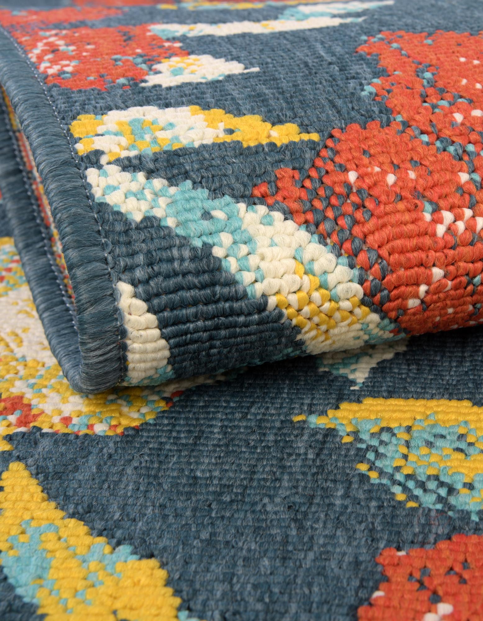 Multicolor 5' 3 x 5' 3 Coastal Indoor / Outdoor Round Rug | Rugs.com