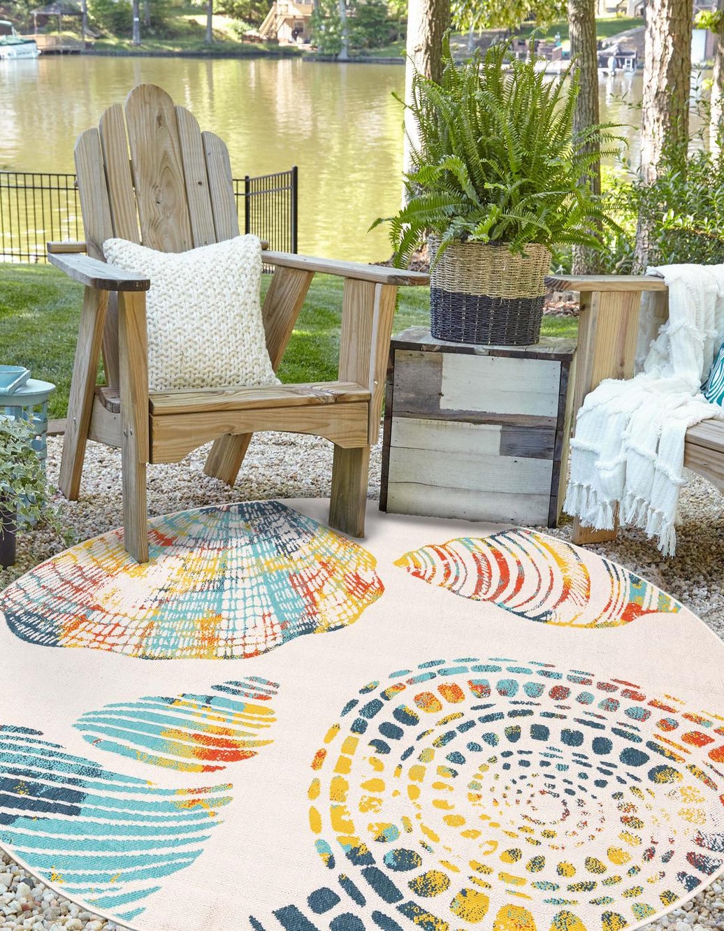 Multicolor 4' x 4' Coastal Indoor / Outdoor Round Rug | Rugs.com