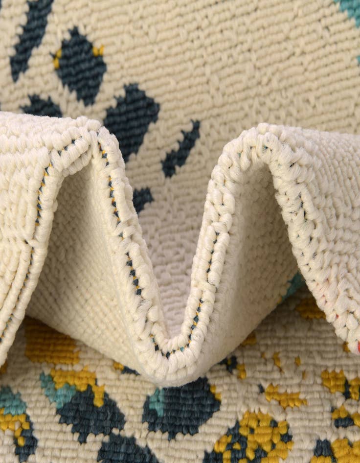 Detail image of  7' x 7'  Washable Coastal Indoor / Outdoor Round Rug