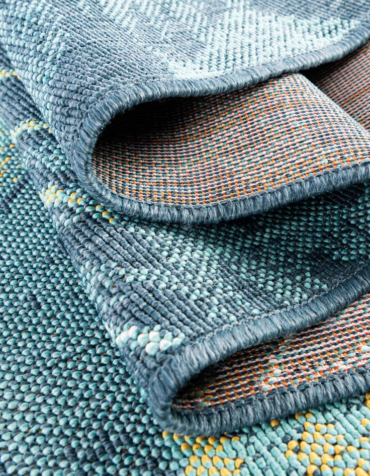 Detail image of  4' x 4'  Washable Coastal Indoor / Outdoor Round Rug