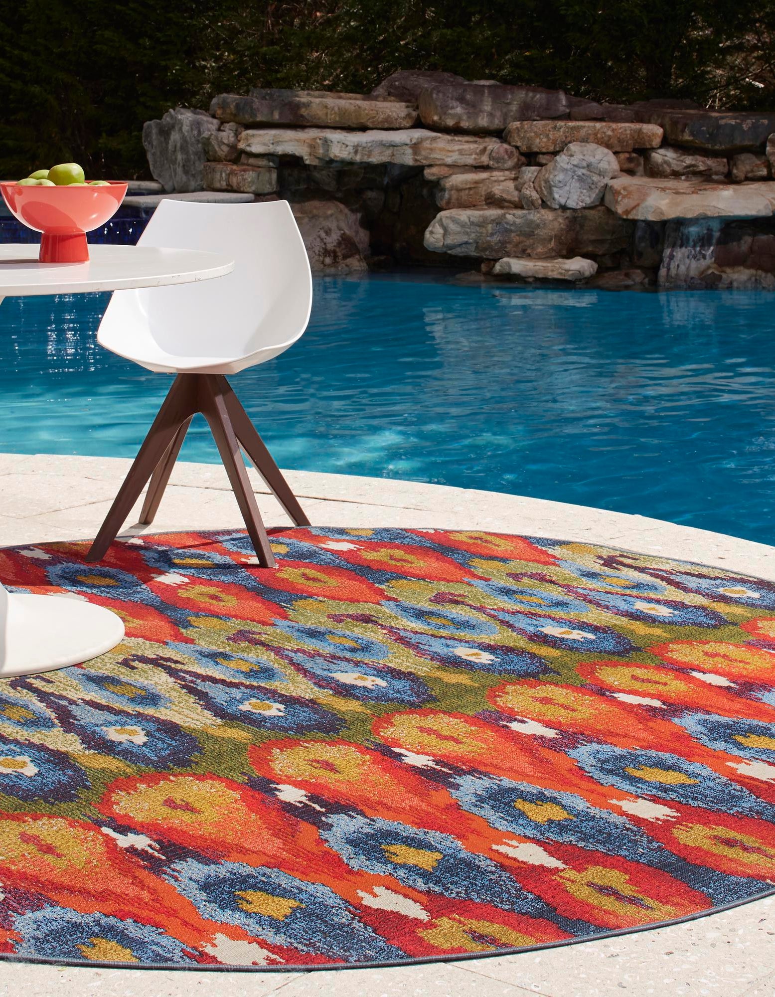 Multicolor 6' x 6' Modern Indoor / Outdoor Round Rug | Rugs.com