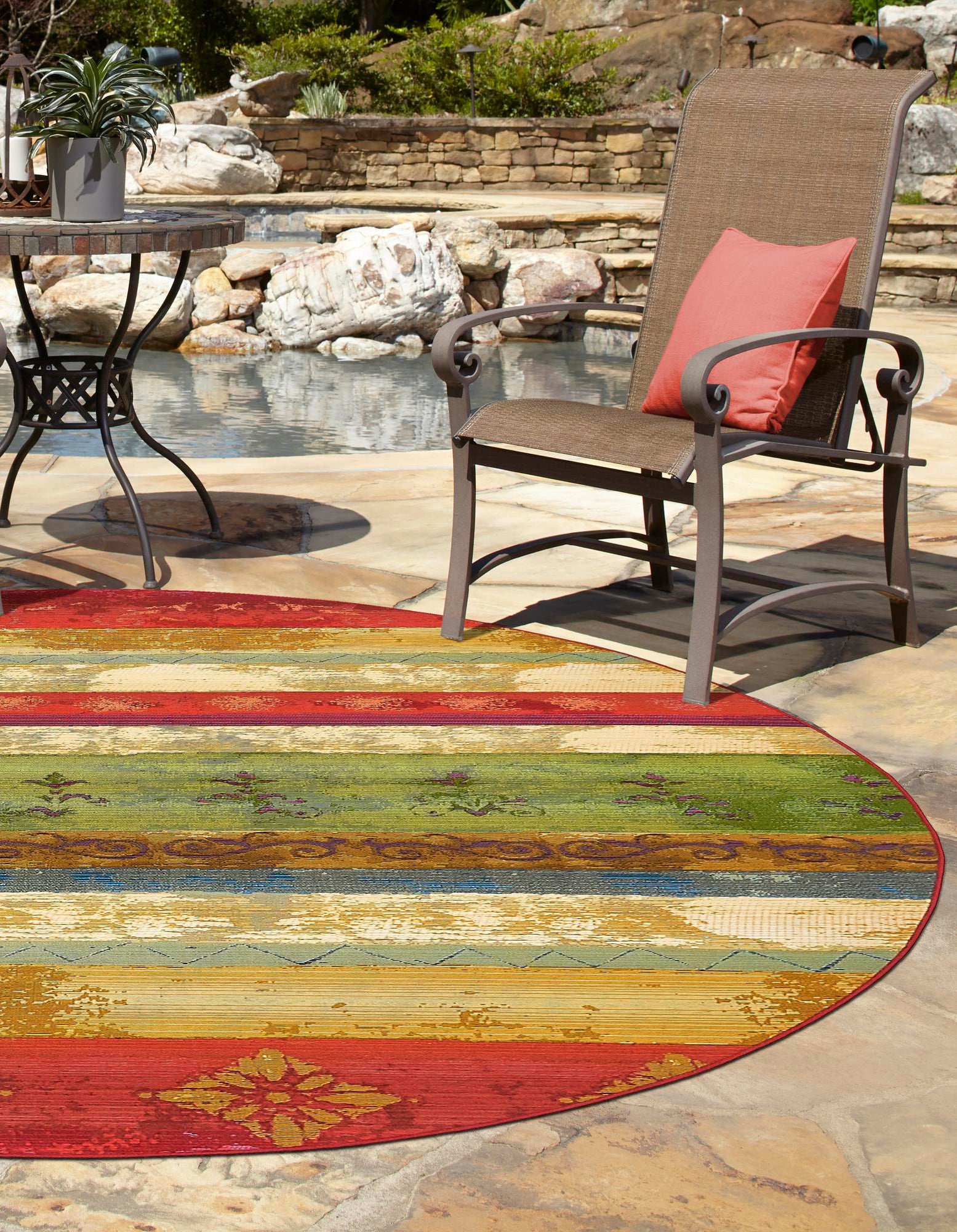 Multicolor 8' x 8' Modern Indoor / Outdoor Round Rug | Rugs.com