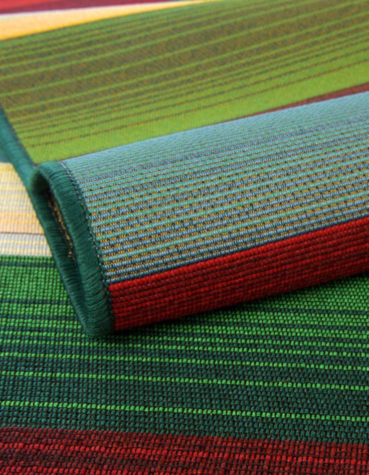 Detail image of  3' x 3'  Washable Modern Indoor / Outdoor Round Rug