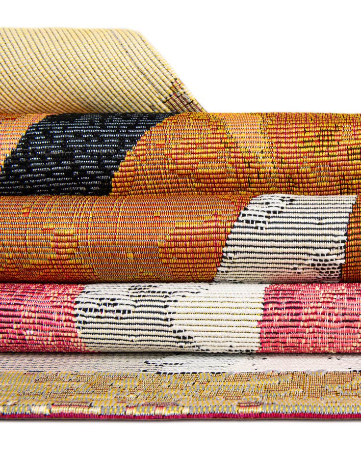 Detail image of  3' x 3'  Washable Modern Indoor / Outdoor Round Rug