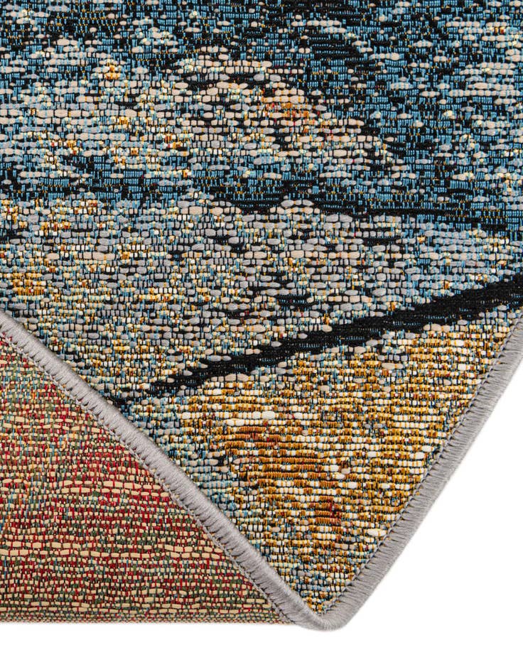 Detail image of  7' 10 x 7' 10  Washable Modern Indoor / Outdoor Round Rug