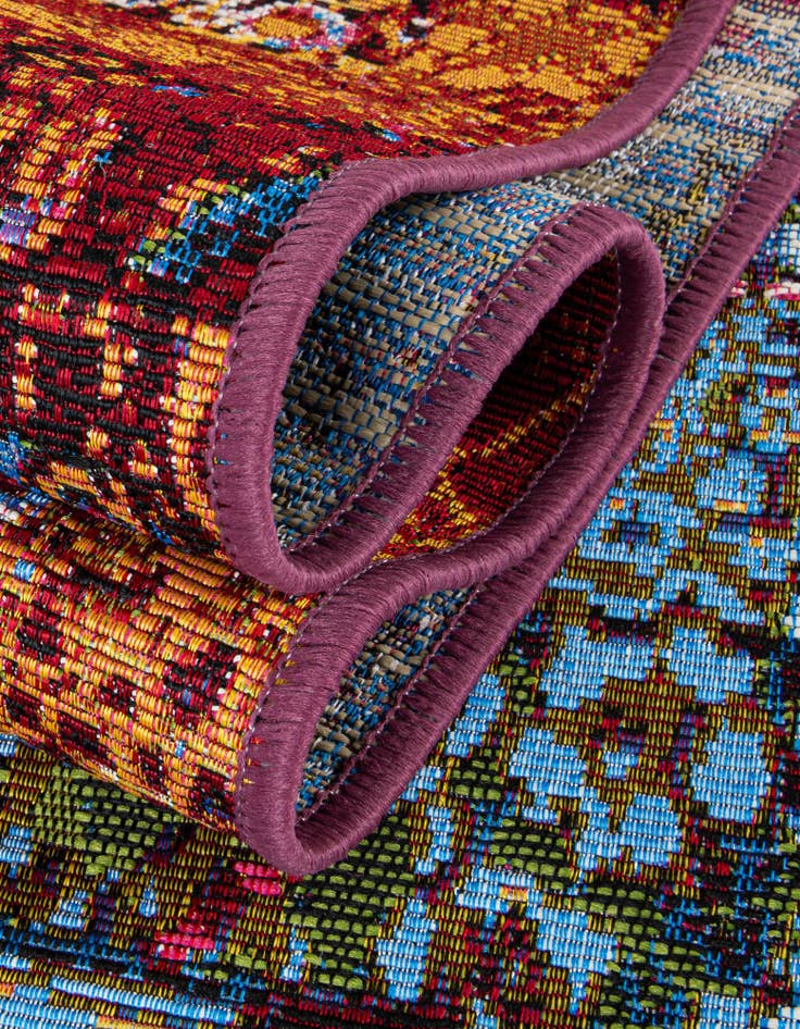 Detail image of  3' x 3'  Washable Modern Indoor / Outdoor Round Rug