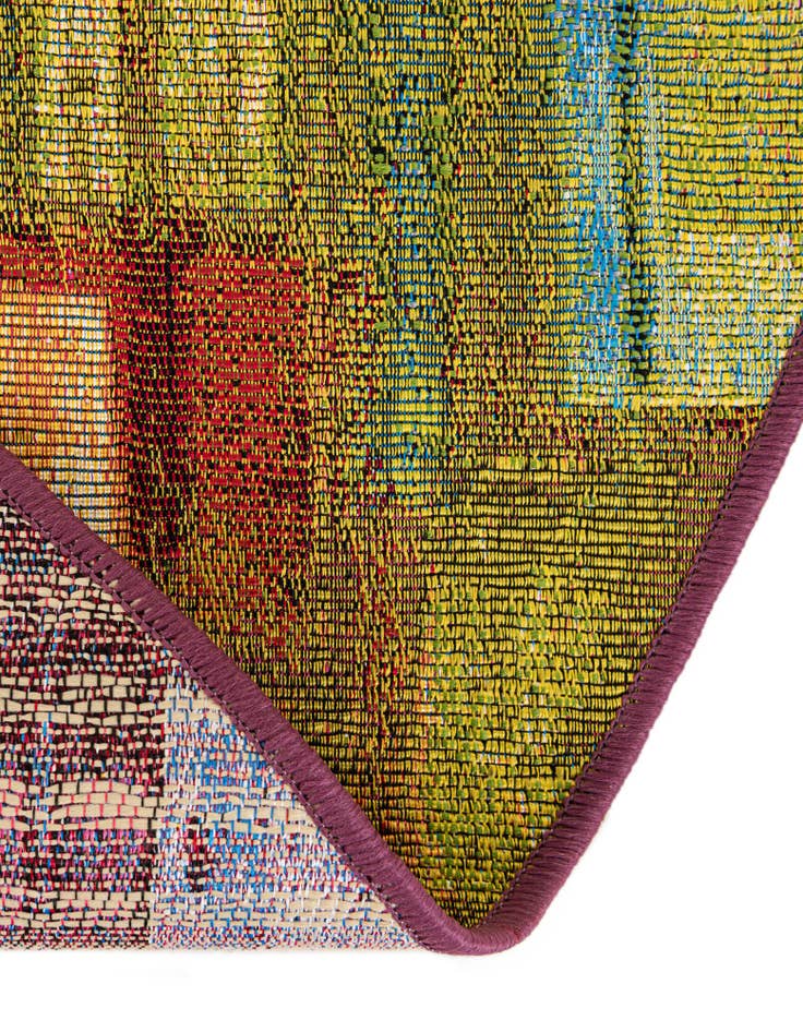 Detail image of  5' x 5'  Washable Modern Indoor / Outdoor Round Rug