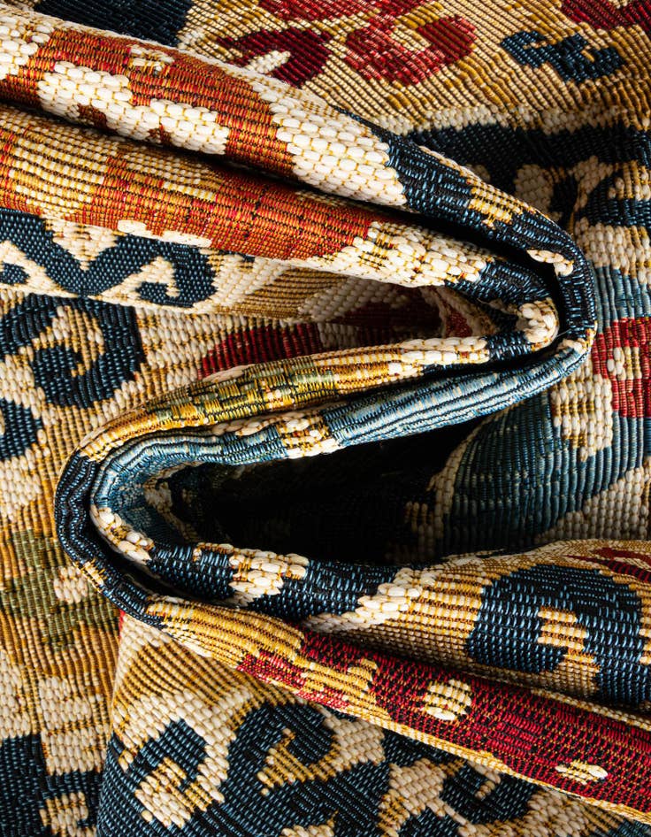 Detail image of  7' 10 x 7' 10  Washable Modern Indoor / Outdoor Round Rug