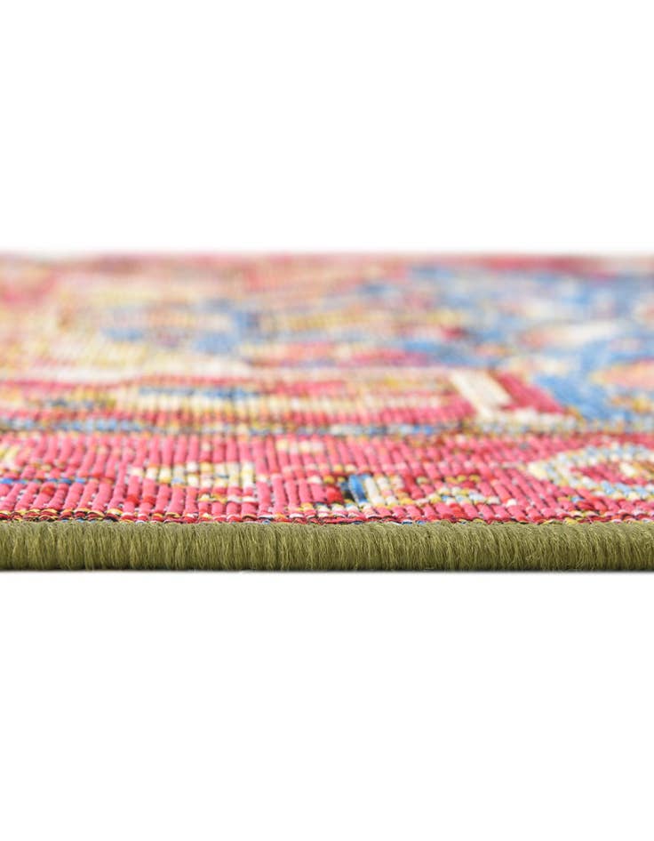 Detail image of  7' 10 x 7' 10  Washable Traditional Indoor / Outdoor Round Rug