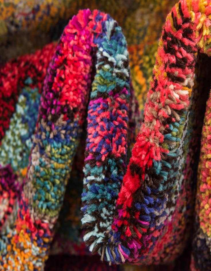 Detail image of  8' 2 x 8' 2 Sevilla Round Rug