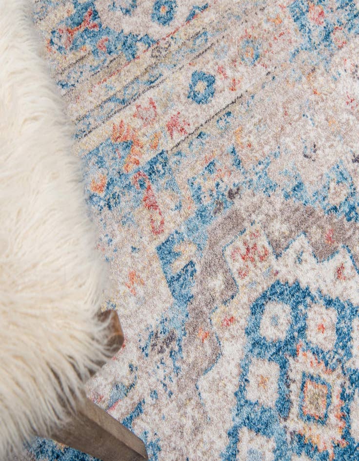 Detail image of  3' 3 x 3' 3 Vega Round Rug