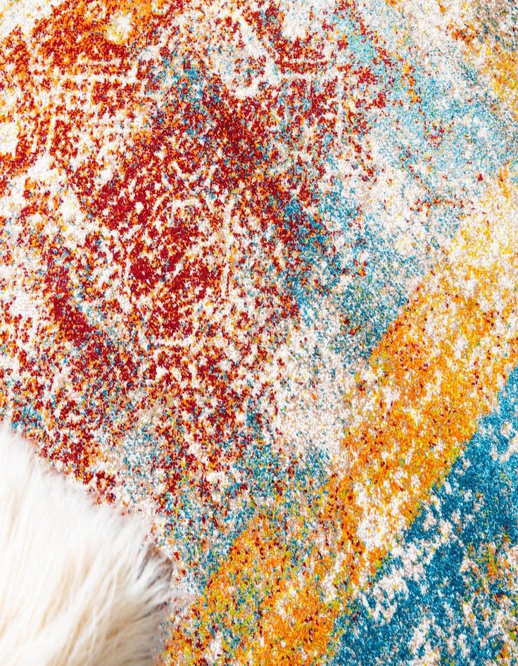 Detail image of  3' 3 x 3' 3 Veneto Round Rug