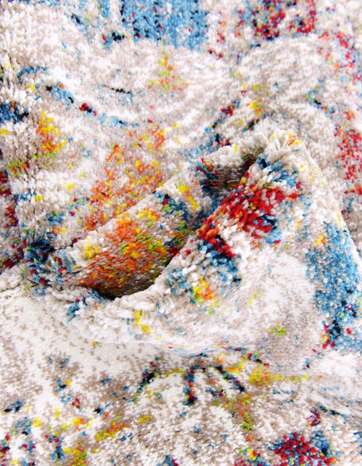 Detail image of  3' 3 x 3' 3 Veneto Round Rug