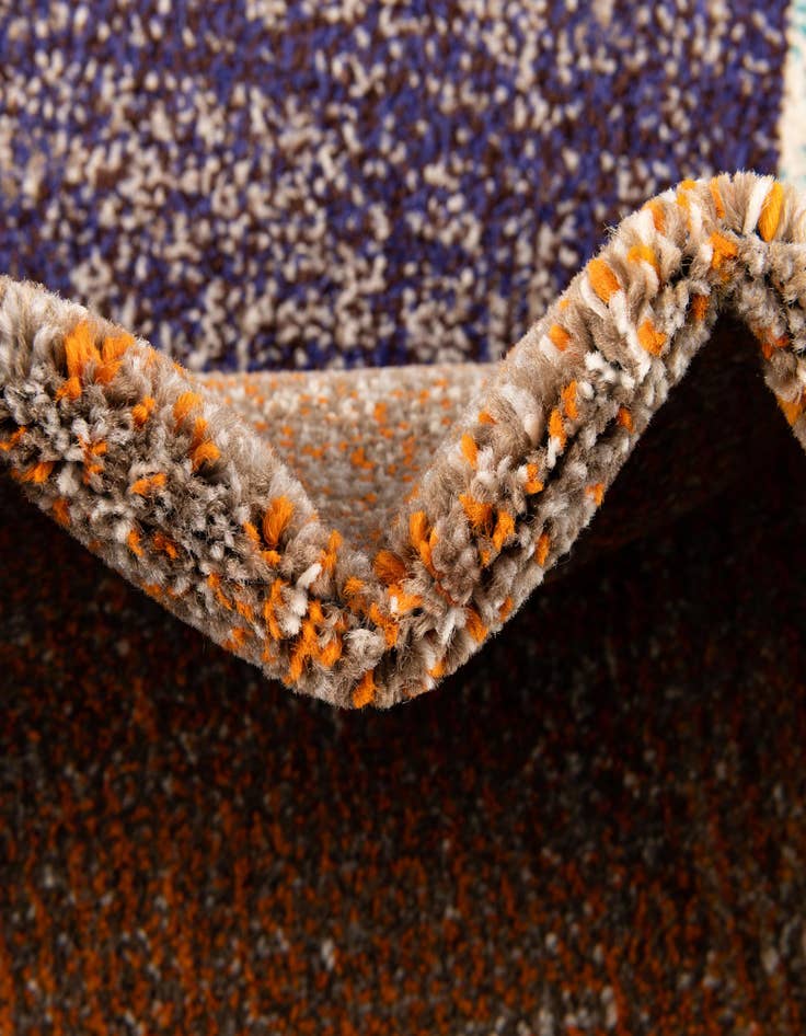 Detail image of  3' 3 x 3' 3  Washable Vivid Round Rug