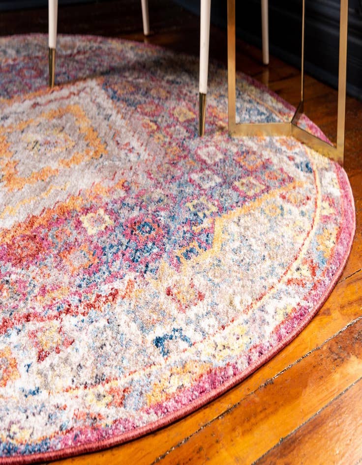 Detail image of  3' 3 x 3' 3 Williamsburg Round Rug