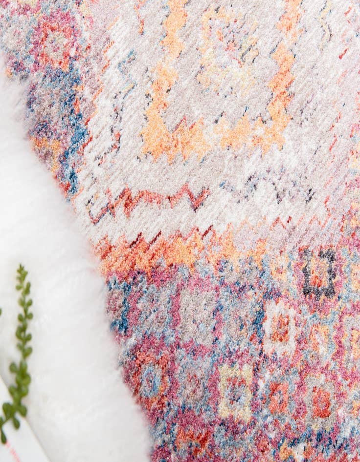 Detail image of  3' 3 x 3' 3 Williamsburg Round Rug