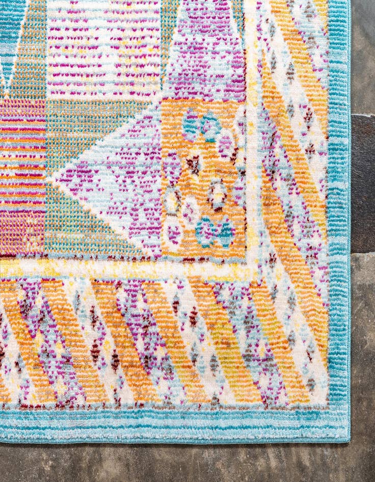 Detail image of  2' 7 x 9' 10 Alexis Runner Rug