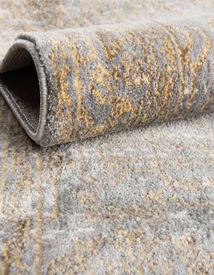 Detail image of  2' 3 x 6' Alexis Runner Rug